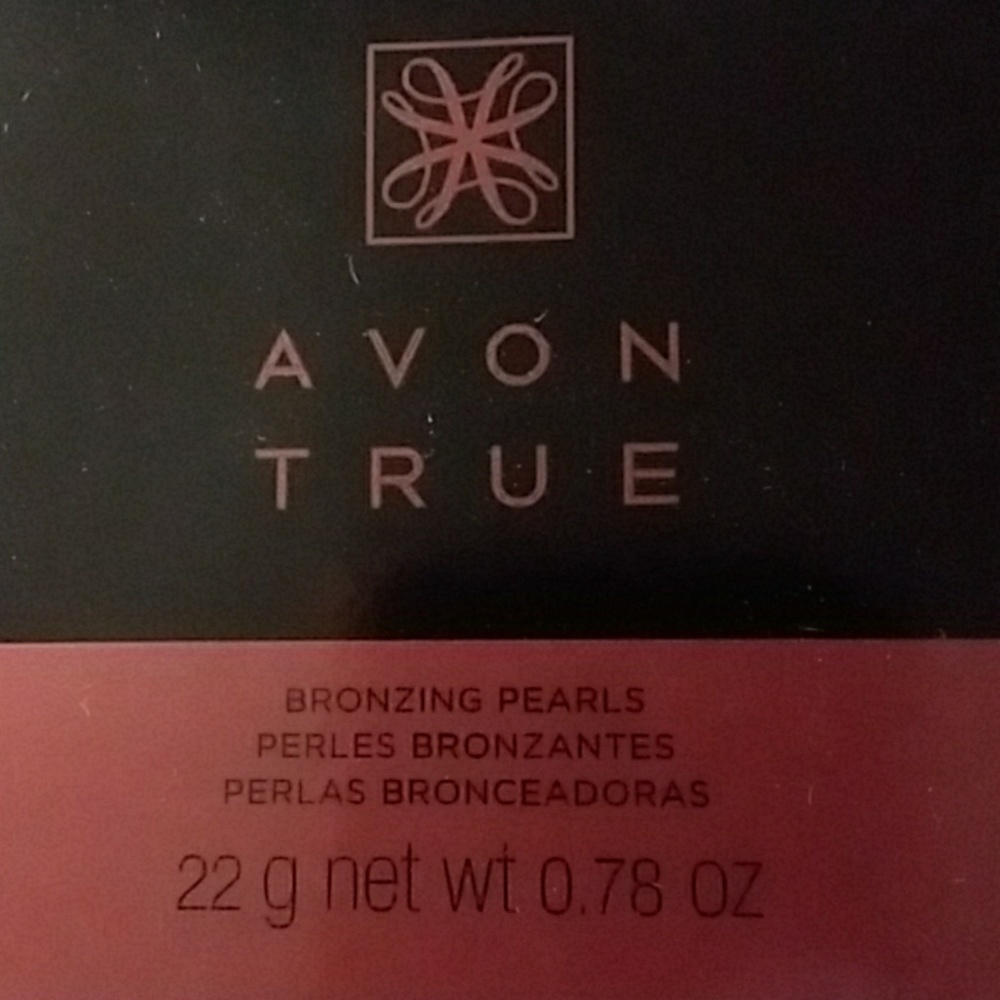 New in box! Avon Bronzing Pearls